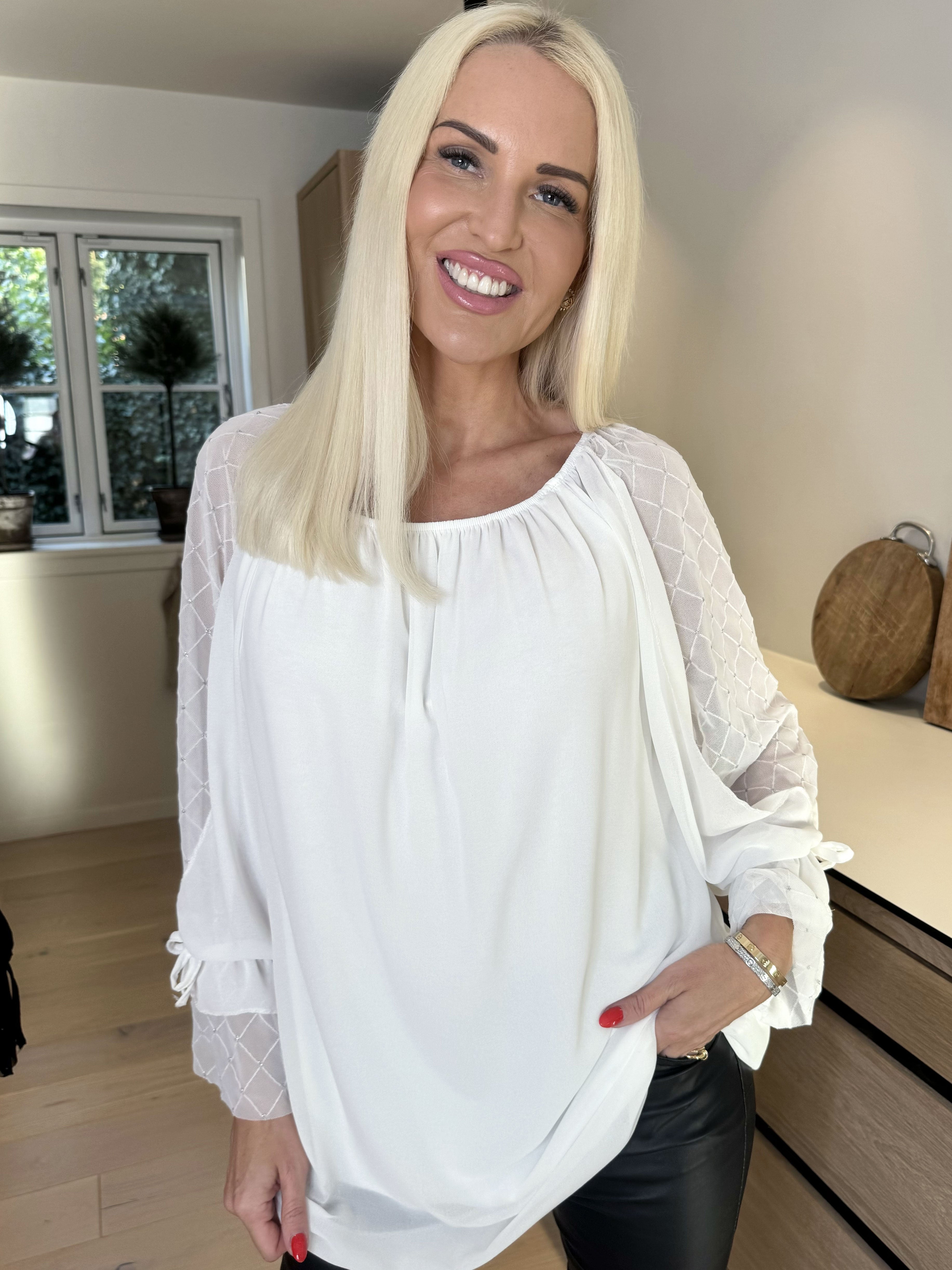 Ninell - Chiffongtunika med vackra ärmar